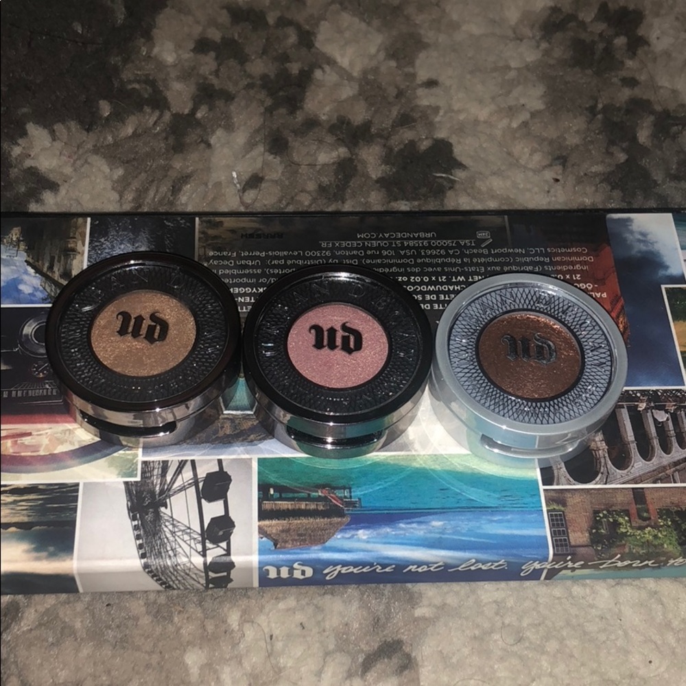 (3) urban decay eyeshadows - selling together